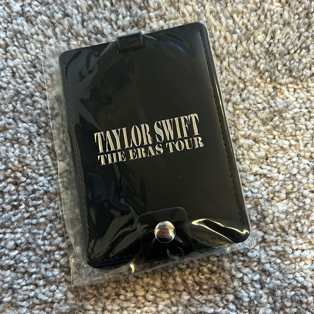 Taylor Swift luggage tag